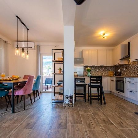 Apartman Paula Kaštela エクステリア 写真
