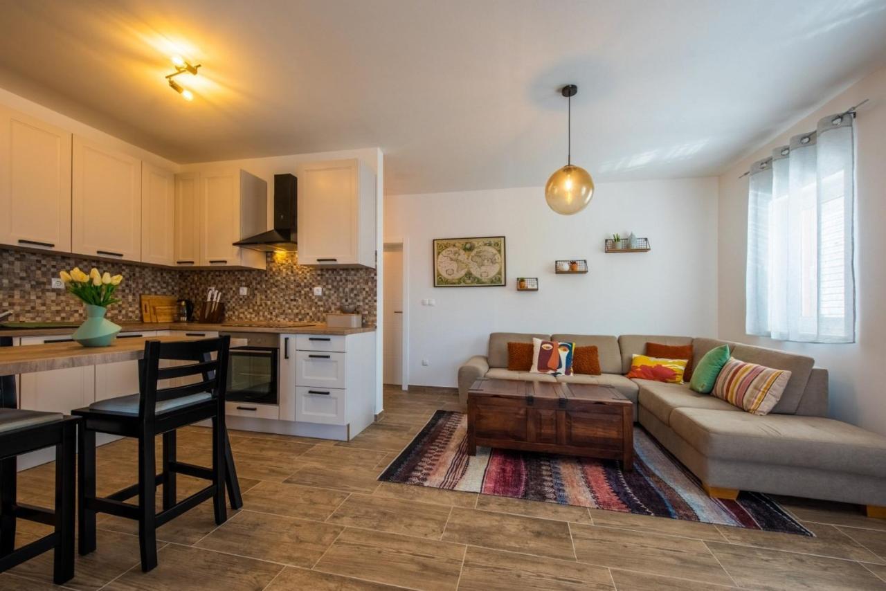 Apartman Paula Kaštela エクステリア 写真