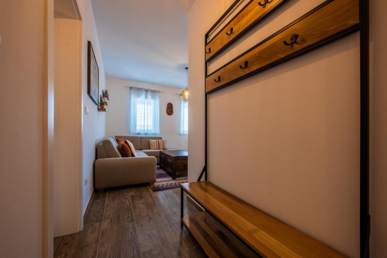 Apartman Paula Kaštela エクステリア 写真