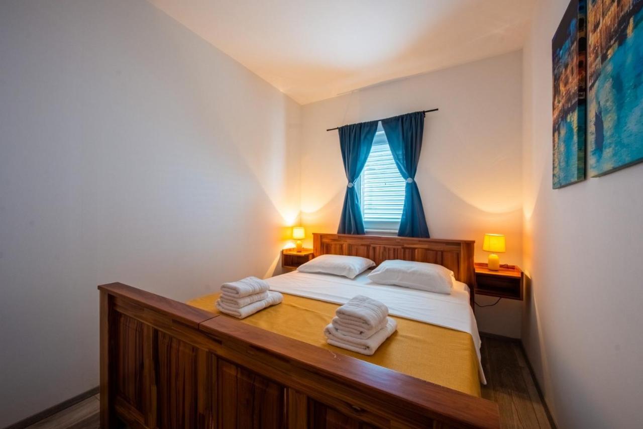 Apartman Paula Kaštela エクステリア 写真